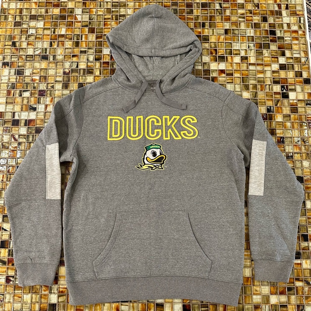NWOT Oregon Ducks Captivating Apparel Gray Embroidered Pullover Hoodie~Large~$55